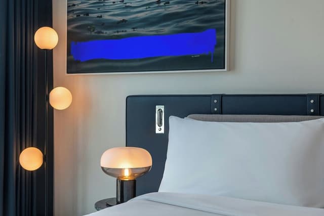 Deluxe Studio, 1 King Bed