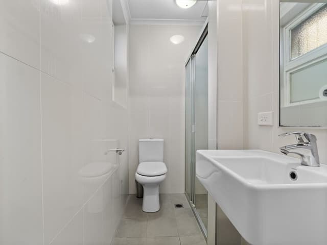 Female POD En-suite Bathroom