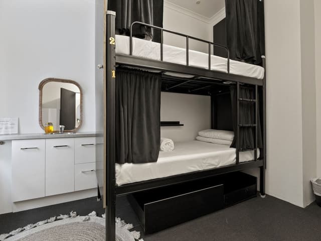 Mixed Pod Twin with Ensuite Bathroom