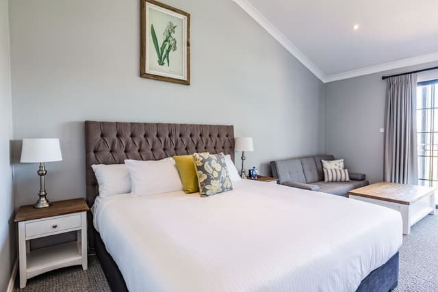 King Spa Room