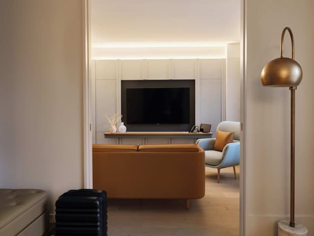 Deluxe Suite (Luxury)