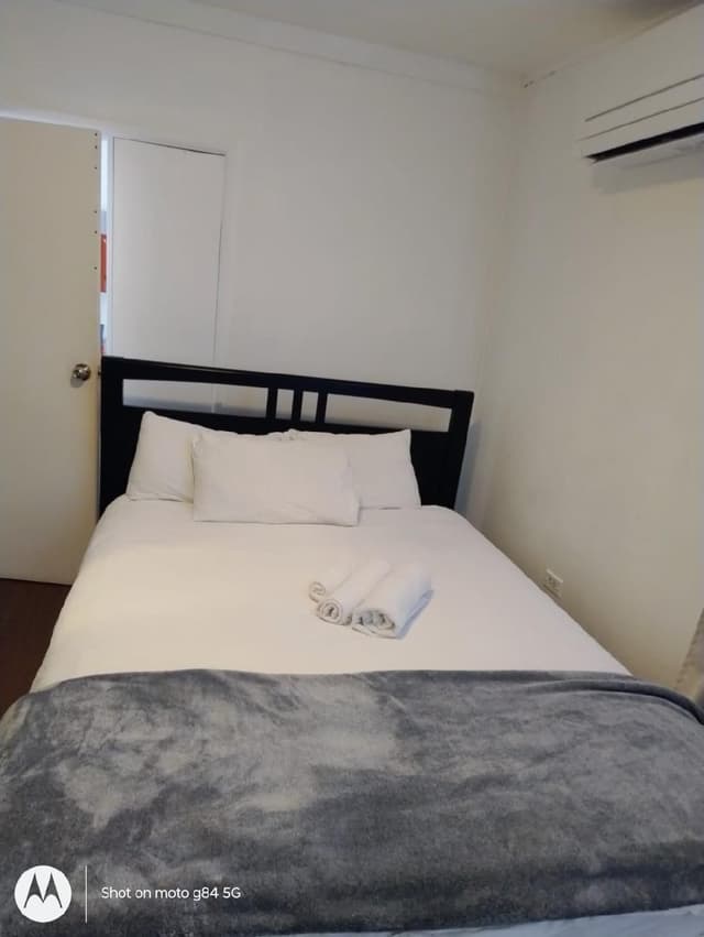 Standard Queen Room with Shared Bathroom