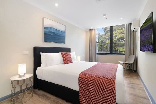 Family Deluxe Room with King & Queen Bed, Park View