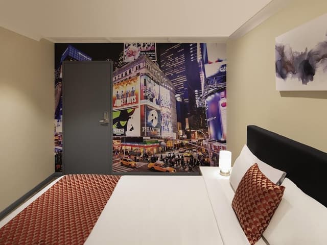 Standard Room, 1 Queen Bed