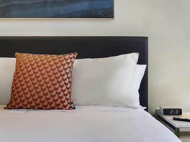 Standard Room, 1 Queen Bed