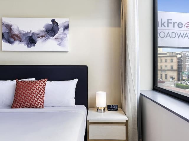 Standard Room, 1 Queen Bed