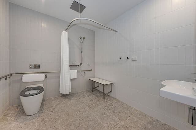 Open Plan One Bedroom Accessible Apartment
