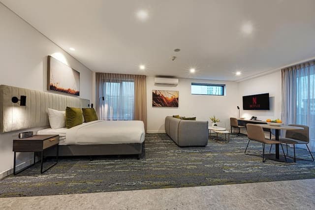Open Plan One Bedroom Accessible Apartment