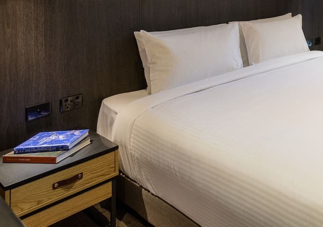 Superior Room, 1 King Bed, City View