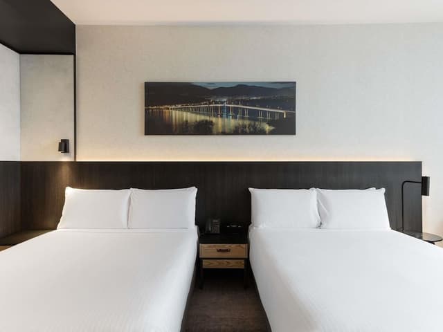 Deluxe Room, 2 Double Beds, Harbor View