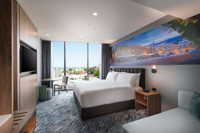 KING DELUXE ROOM WATER VIEW