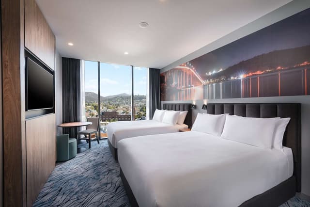 2 QUEEN DELUXE ROOM