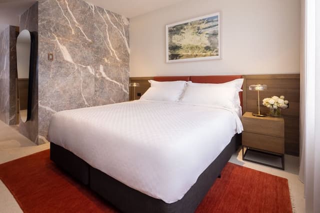 Premium Room, 1 King Bed (Heritage Wing)