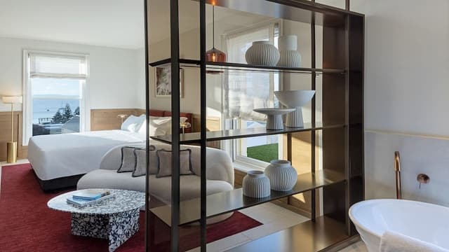 Premium Room, 1 King Bed (Heritage Wing)