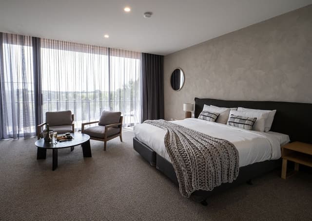 Peninsula Room
