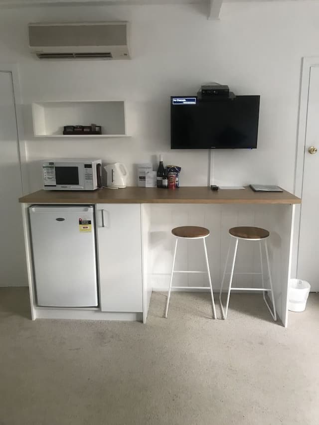 Queen & Single Room with Garden View & Balcony