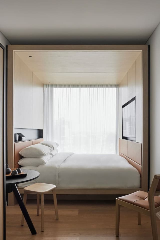Standard Room, 1 King Bed