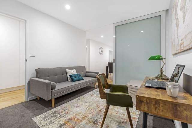 One Bedroom + Study with Harbour View