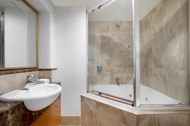 2 Bedroom
