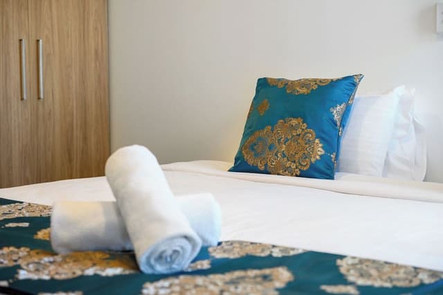 Grand Room, 1 King Bed