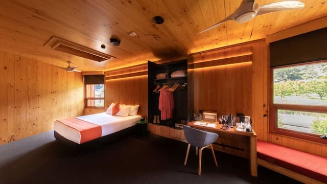 Pavilion Orchard Room