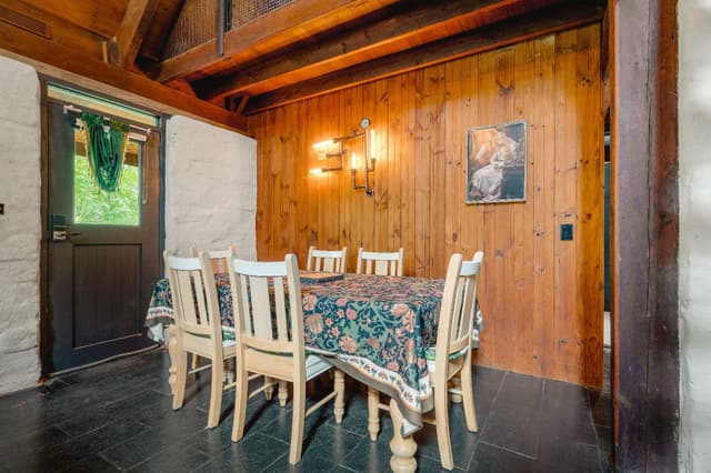 House for 6 People