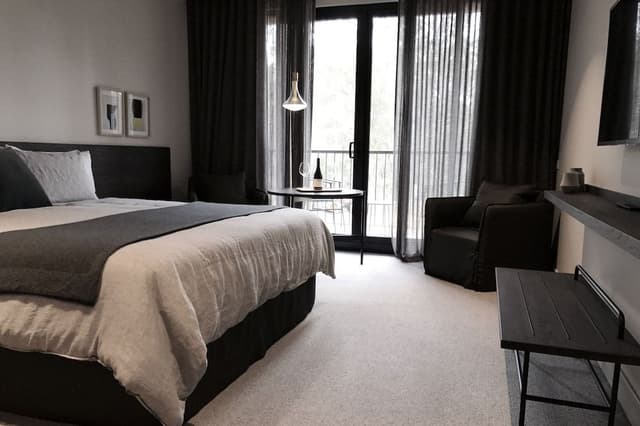 Vineyard View Suite