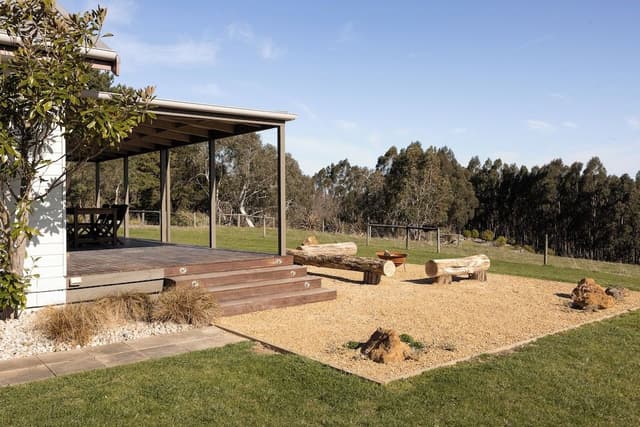 Luxury Cottage, 4 Bedrooms, Pets Allowed, Valley View
