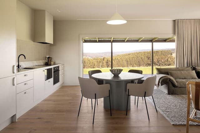 Luxury Cottage, 1 King Bed, Pets Not Allowed, Valley View