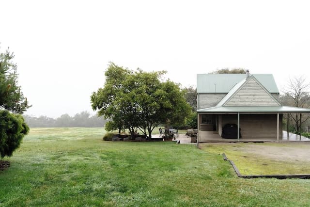 Traditional Cottage, 2 Bedrooms, Pets Allowed, Vineyard View