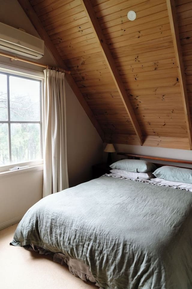 Traditional Cottage, 2 Bedrooms, Hot Tub, Vineyard View