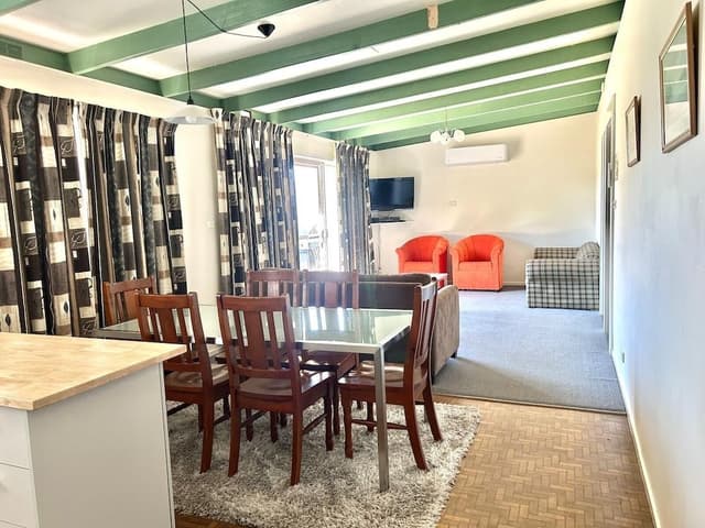 2 Bedroom Family Cottage with Spa
