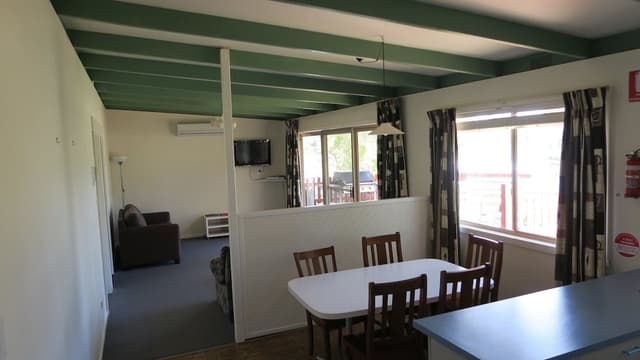 2 Bedroom Family Cottage with Spa