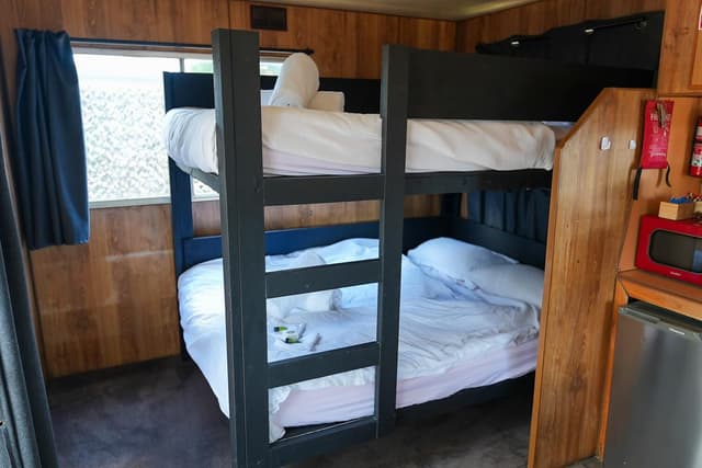 2 Queen Beds