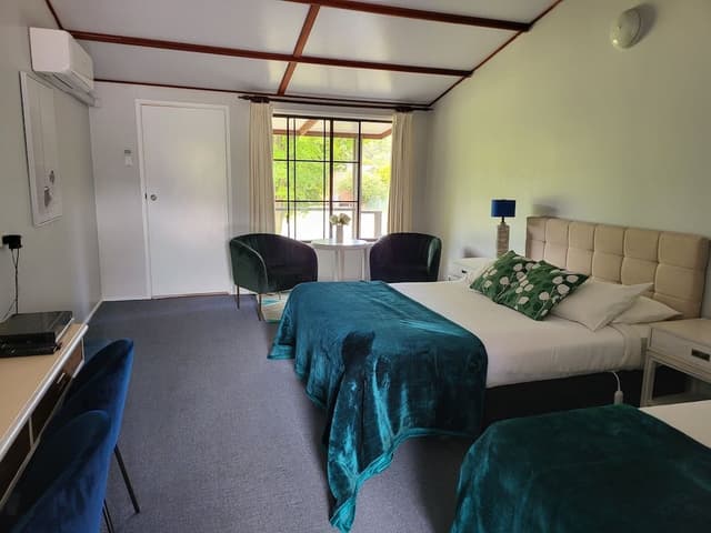 Classic Twin Room