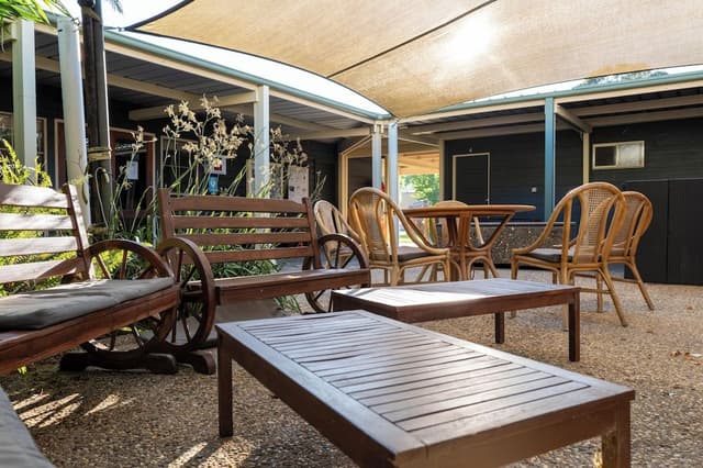 Comfort Studio Suite, Courtyard View
