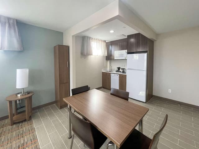 2 Double Beds, Suite, Nonsmoking