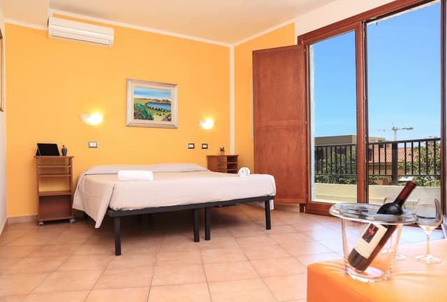 Classic Double or Twin Room, 1 Bedroom, Partial Sea View