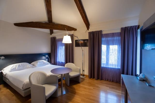Superior Double Room, City View