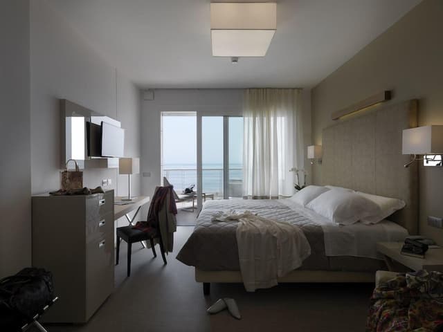 Deluxe Room, Sea Facing (Beach Access Included)