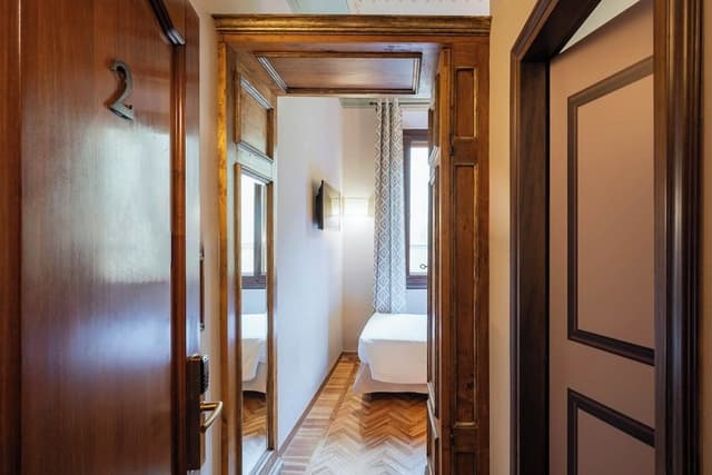 Classic Single Room