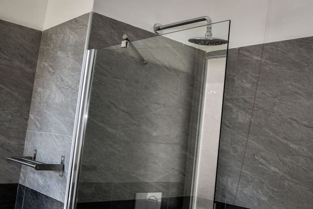 Queen Room with Private Bathroom