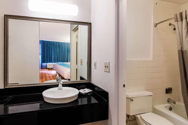Deluxe Room, 2 Double Beds, Accessible, Non Smoking