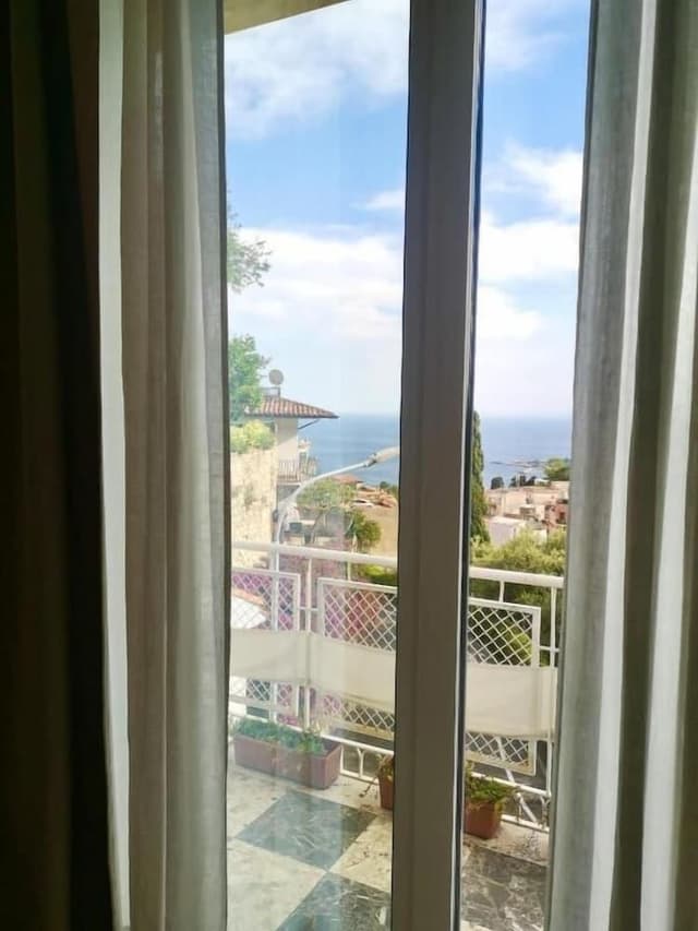 Deluxe Suite, Balcony, Sea View