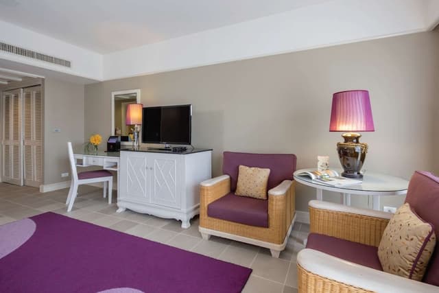 Laguna King Room
