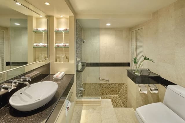 Laguna King Room