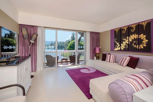 Laguna Premier Room