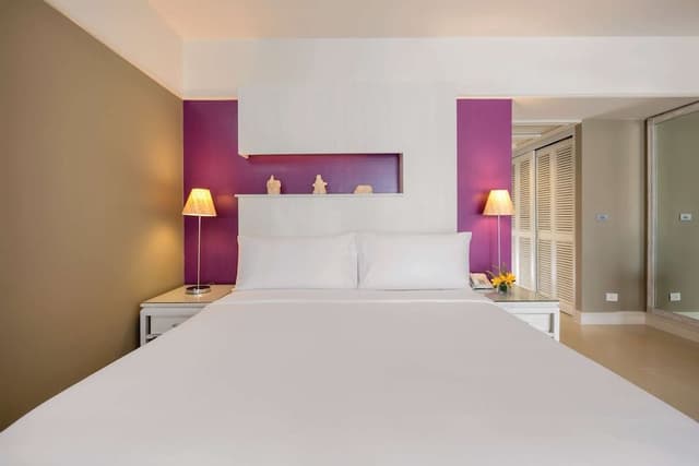 Laguna Premier Room