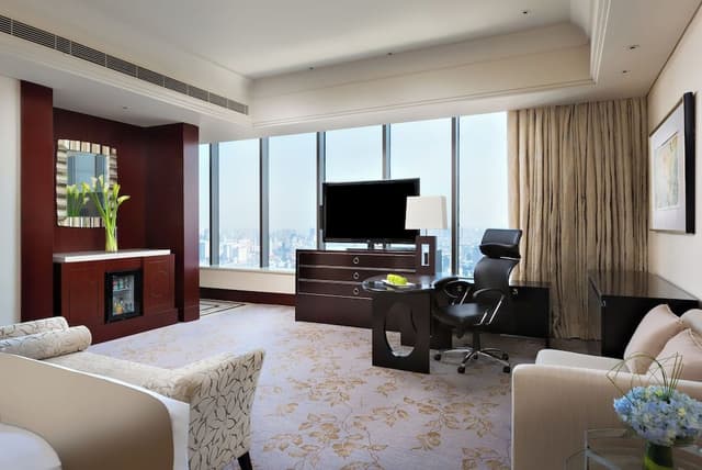 Club Room, 1 King Bed, Club Lounge Access