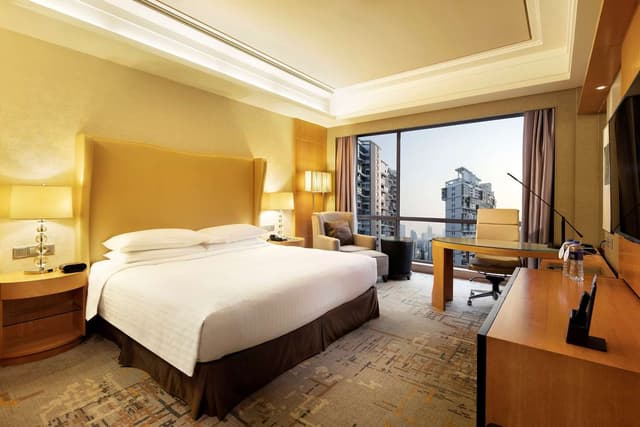 KING ONE BEDROOM EXECUTIVE SUITE